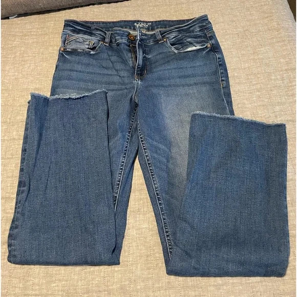 Women’s edgily by Maurice’s slim boot jean - Picture 1 of 3